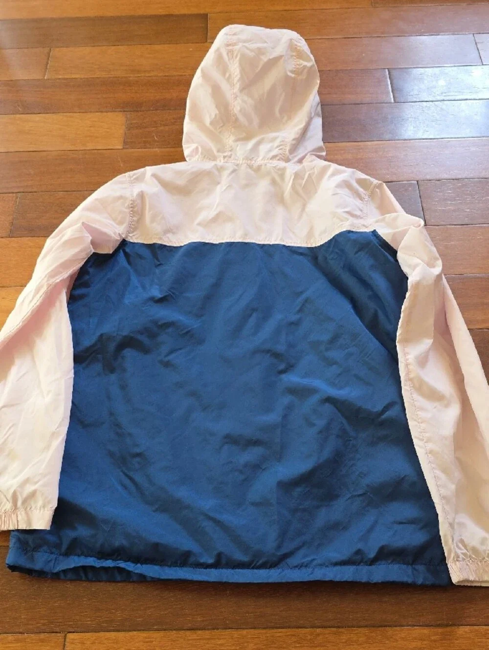 Columbia Lightweight Hooded Jacket in Pink and Navy